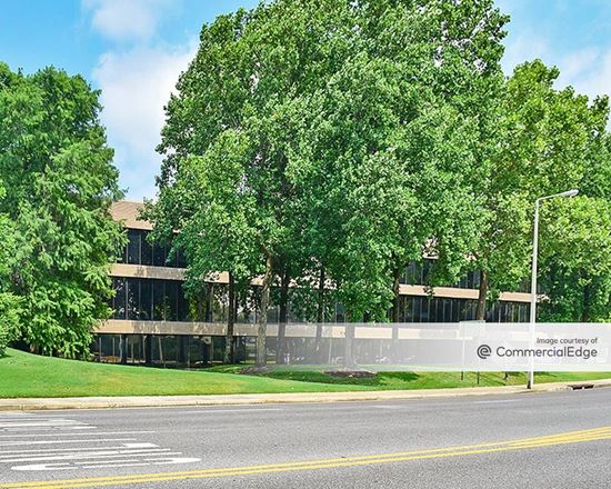Ridgeway Center - 5900 Poplar Avenue, 5865 & 5885 Ridgeway Center Pkwy