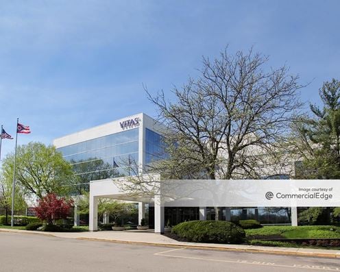 One Northlake Place