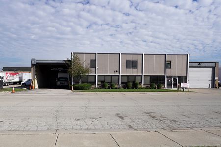 2450 Lunt Avenue - Elk Grove Village