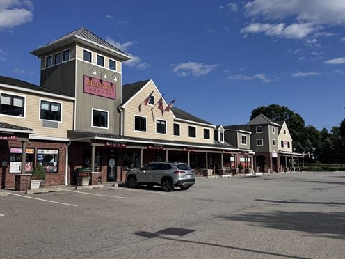 Cold Spring, NY Only Plaza on US Rt 9 in Putnam County