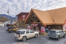 Barnett's Guns & Indoor Range