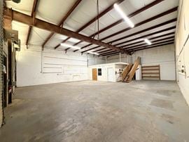 Lakeland Small Bay Industrial | For Lease