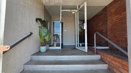 Office space for Rent at 219 E 32nd St in Los Angeles
