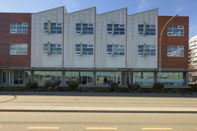 203 - 388 Harbour Road