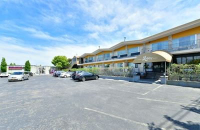 445 S Main St