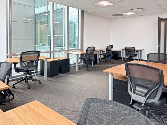 Regus - Burnaby - Solo District