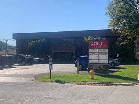 Office space for Rent at 10101 S Roberts Rd in Palos Hills