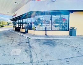 (7.35% CAP RATE) DADE CITY PURE NNN MARATHON GAS  STATION W/ SIGNATURE "GO MARKET" C-STROE FOR SALE!