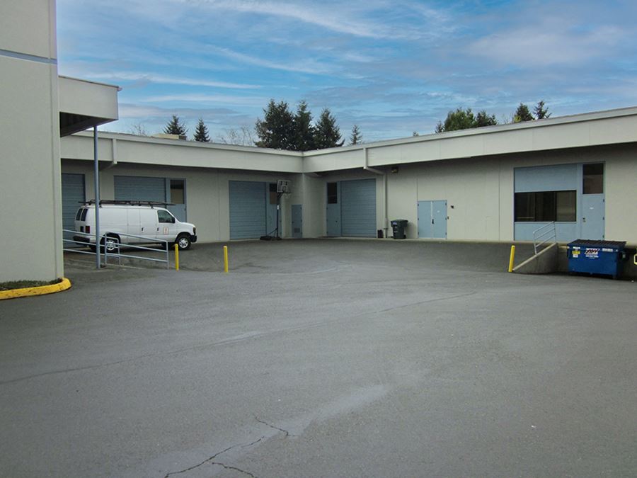 Commerce Center South