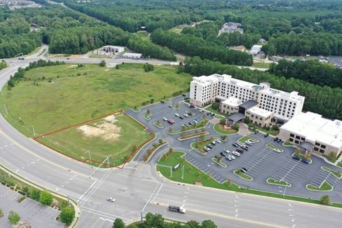 1.05 AC Ground Lease Opportunity in the Cross Creek Mall Area