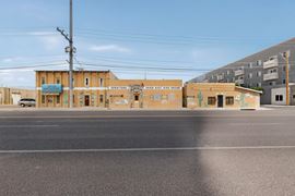 CONCRETE TILT UP WAREHOUSE SHOWROOM WITH GATED AND PAVED YARD