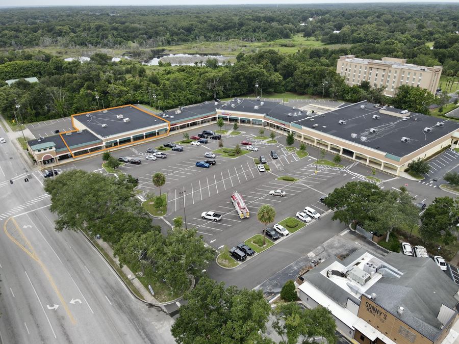 Gateway Village - Deland Retail Spaces For Lease