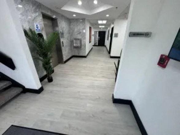 892 SF Suite 202 PROFESSIONAL & MEDICAL OFFICE SPACE FOR LEASE