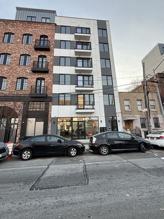 285 Metropolitan Ave
