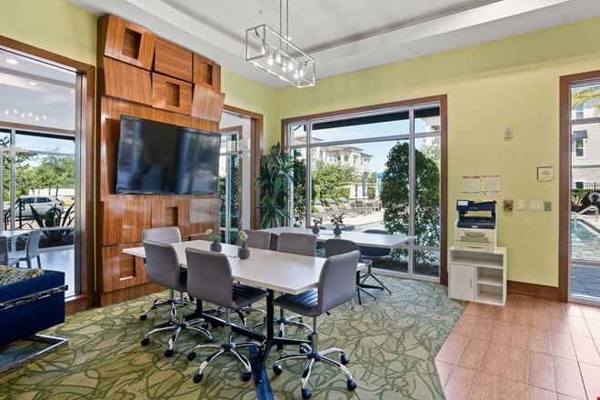 Apt CoWork - at The Marq Highland Park