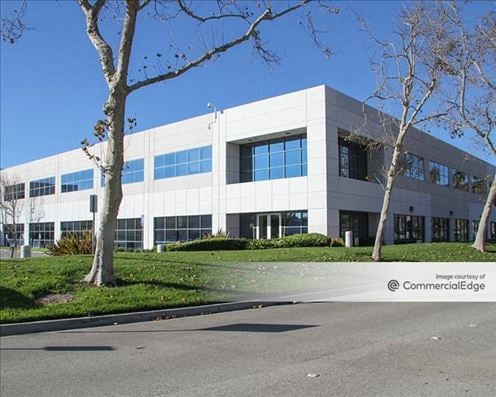 931 Corporate Center