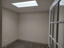 220 Center Road unit #4 - 1,000+/- SF SPACE in Wimbledon Plaza