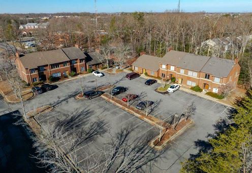 Established Office Campus Minutes from Route 5 & Beltway