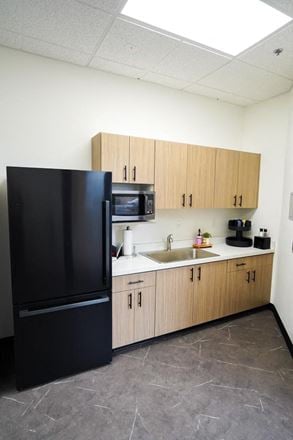 Executive Suites - 8989 W Flamingo Rd
