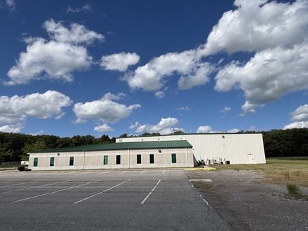 Industrial space for Sale at 118 Industrial Drive in Edgerton