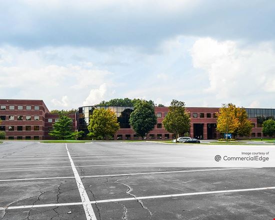 1 Financial Pkwy