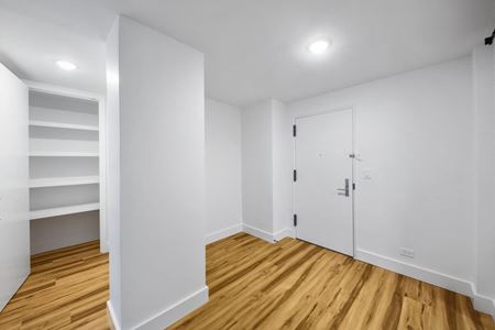 330-512  Space Photo Gallery 12