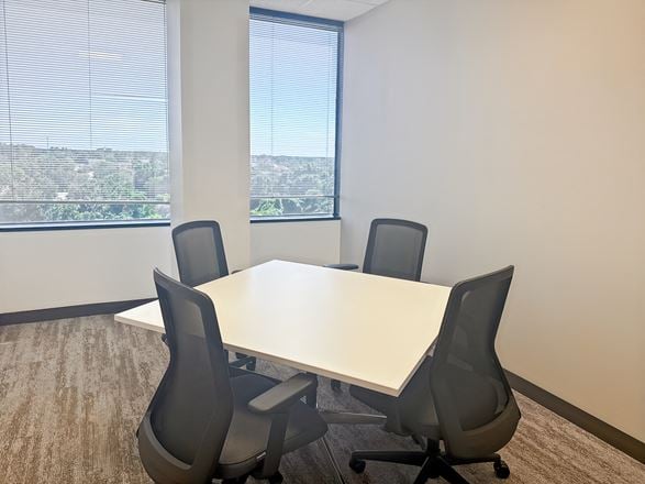 Regus - Lafayette - W Pinhook Rd