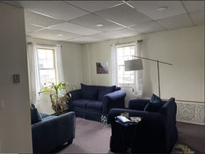 111 Churchill Rd, Sandy Hook, CT