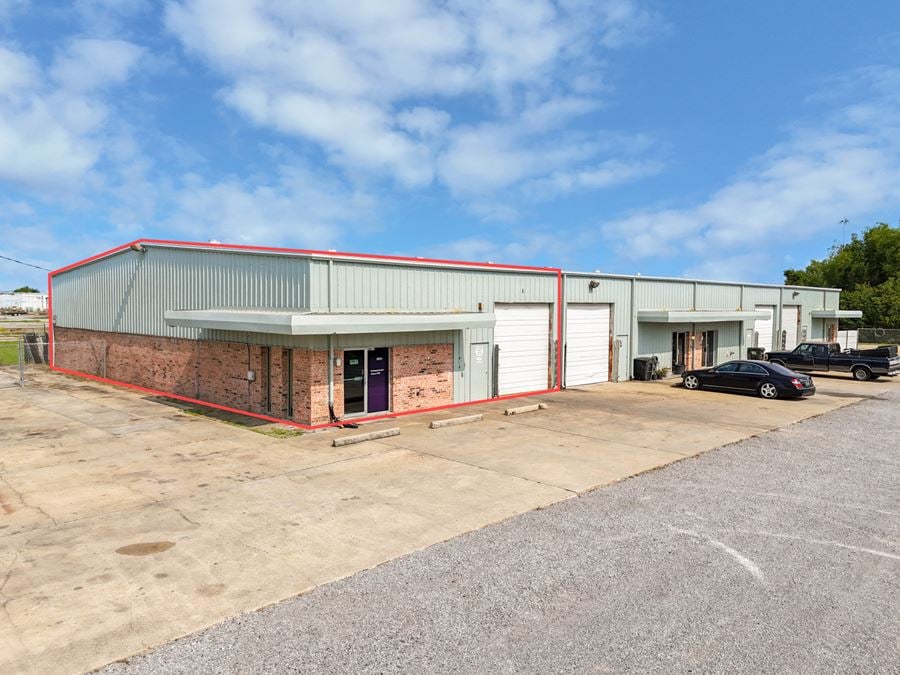 ±3,200 SF Clear Span Warehouse Near Grand Caillou Rd
