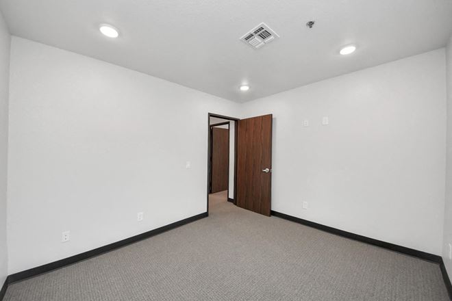 Premier Sugar Land  Office Condo For Sale and/or For Lease