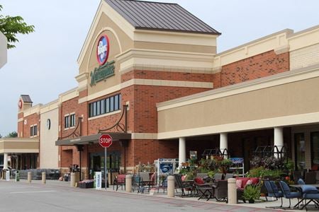 Kroger Anchored Retail Pad - Commerce Township