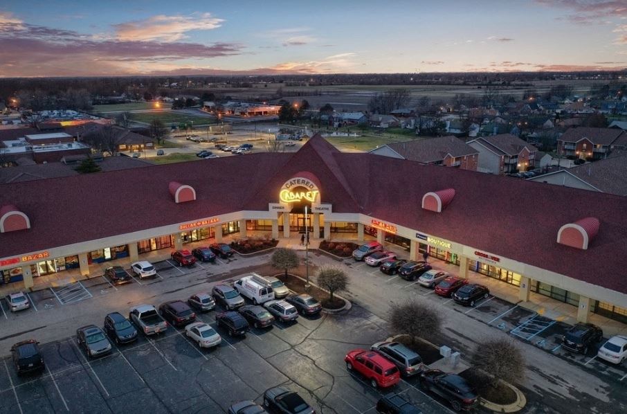 Vista Run Shopping Center For Lease