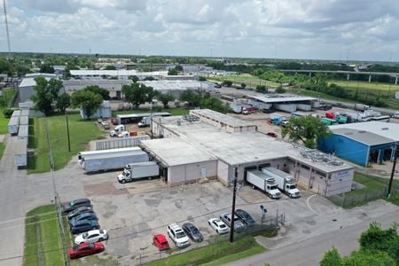 Photo of commercial space at 2701 Porter St. in Houston