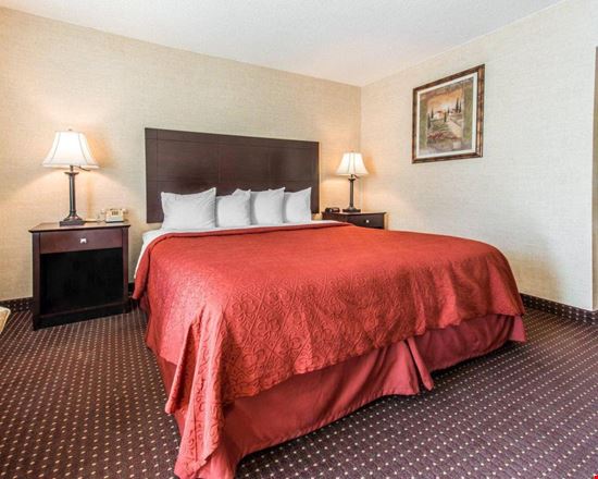 AUCTION: Quality Inn & EconoLodge | 202 Rooms | 14.58 AC | Erie PA