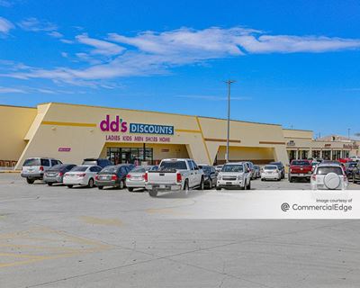 Irving West Shopping Center