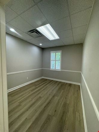 1350 Malabar Rd SE Ste 2