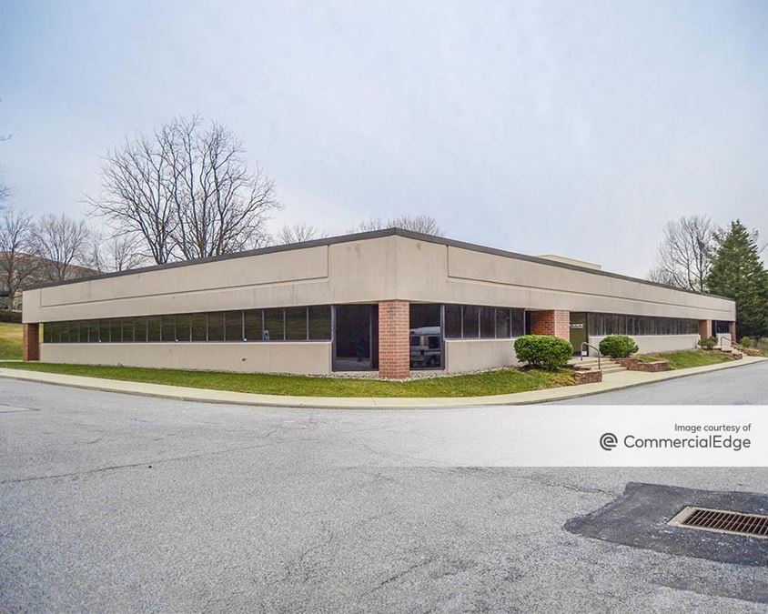 Lindenwood Corporate Center - 100-300 Lindenwood Drive