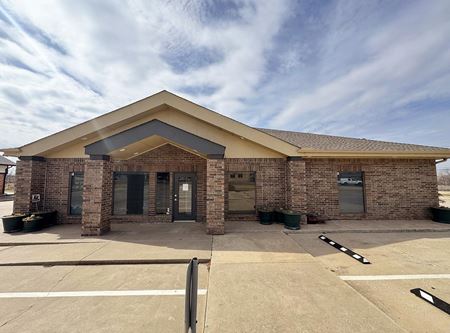 Office space for Rent at 8001 N Macarthur Blvd in Oklahoma City