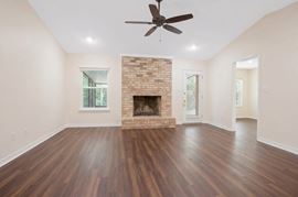 6904 W Fairfield Dr