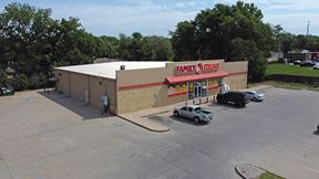HIGH-VISIBILITY RETAIL IN SE WICHITA