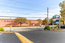 Crossroads Plaza
