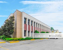 4300 South Interstate 10 Service Road West