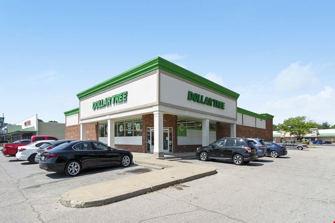 Iroquois Manor Shopping Center