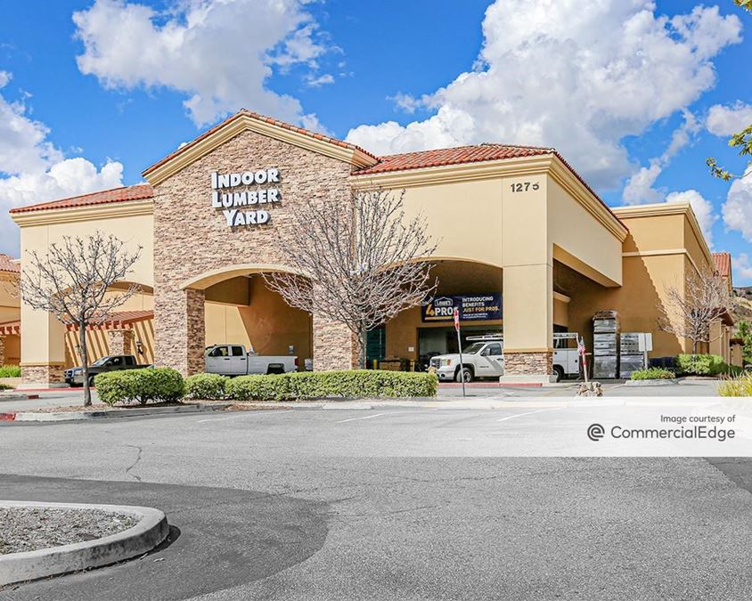 Simi Valley Town & Country Center Lowe's Property & Listing Details