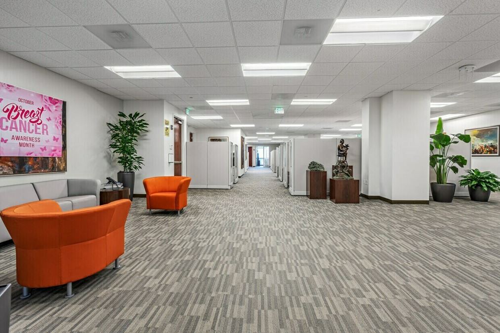 Fully Furnished Lakeview Office in Class A Building Sawgrass Corporate Park