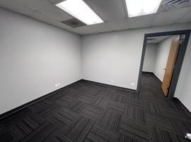 31 W Downer Pl, Suite 205, Aurora, IL 60506