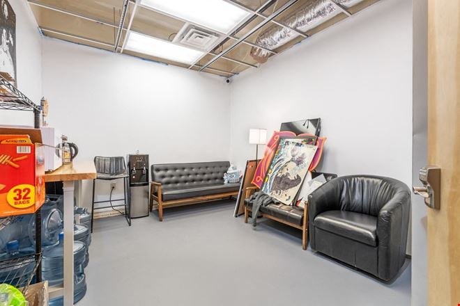 Flex Commercial Building For Sale