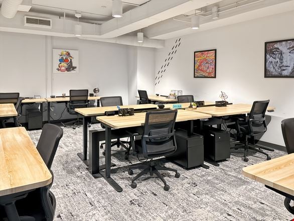 Spaces - Long Beach - 145 W Broadway