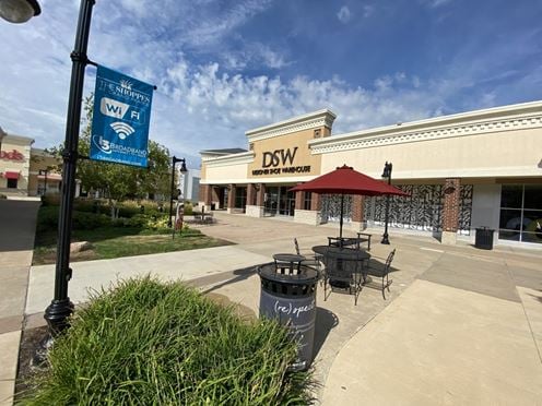 The Shoppes at Grand Prairie