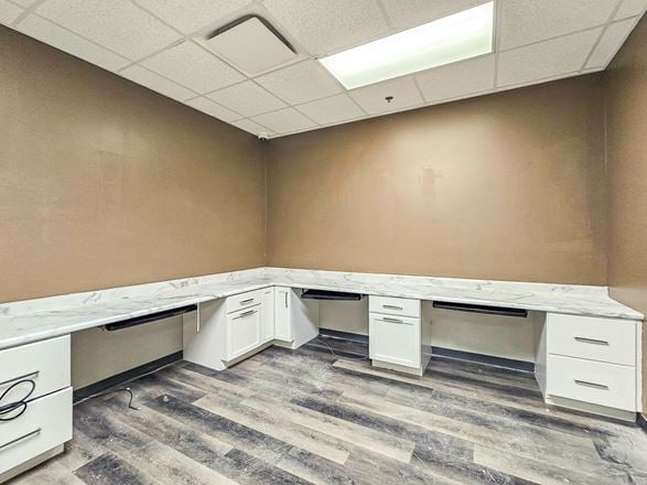 Retail/Office Space for Lease